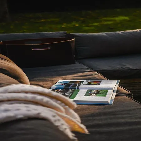 Lovely Flat With Private Garden * دوفييل