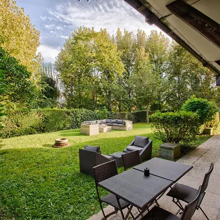 Lovely Flat With Private Garden