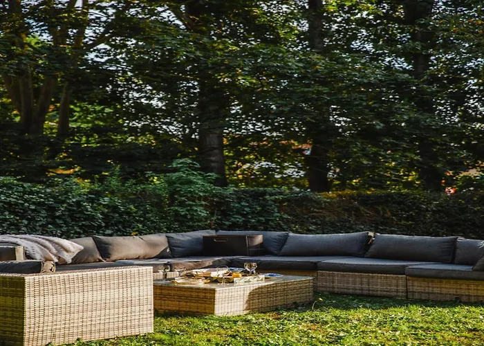 Lovely Flat With Private Garden Lägenhet